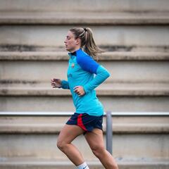 FC Barcelona Femení star Alexia Putellas returns to training after injury