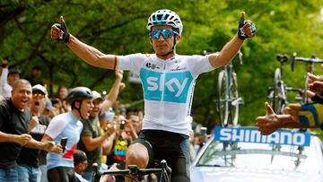 Sergio Luis Henao celebrando su t&iacute;tulo de Campe&oacute;n Nacional de Ruta 2018