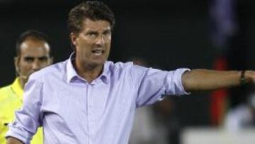 <b>SATISFECHO.</b> El técnico del Mallorca está contento con el trabajo de sus jugadores.