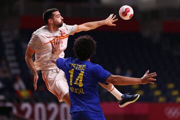 España ganó a Brasil por 32-29 y logra de esta manera asegurarse su pase a los cuartos de final.