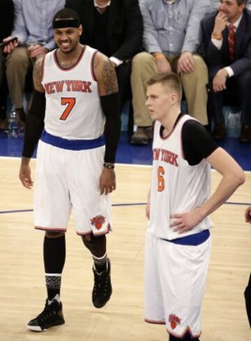 Carmelo Anthony y Kristaps Porzingis.