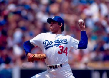 El tercer juego de la Serie Mundial de Béisbol de 1981 entre Yankees y Dodgers tuvo al 'Toro de Etchohaquila' en el montículo del equipo angelino. Después de un inicio inestable, en el que concedió cuatro carreras en las primeras tres entradas, Valenzuela rectificó y lanzó el partido completo para dar la victoria 4-5 a los Dogders y ponerlos de vuelta en una serie que ganarían al final.
