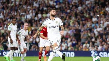 LEEDS, ENGLAND - AUGUST 24: Mateusz Klich of Leeds United scores their team's second goal from the penalty spot during the Carabao Cup Second Round match between Leeds United and Barnsley at Elland Road on August 24, 2022 in Leeds, England. (Photo by George Wood/Getty Images)