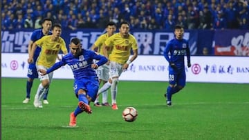 Tévez se estrena en la goleada del Shanghai Shenhua