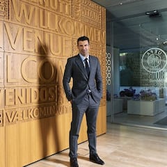Luis Figo se une a la UEFA como consejero y embajador