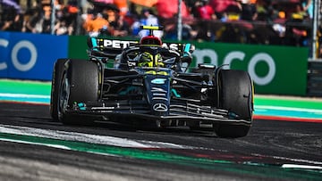 Mercedes' British driver Lewis Hamilton races during the 2023 United States Formula One Grand Prix at the Circuit of the Americas in Austin, Texas, on October 22, 2023. (Photo by CHANDAN KHANNA / AFP)