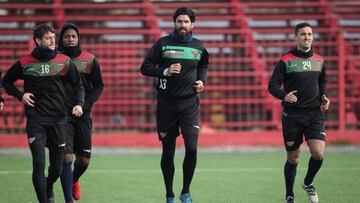 ‘Loco’ Abreu estrena mate con los 29 escudos que ha defendido