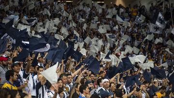Rayados fue recibido por su gente por más de tres mil hinchas.