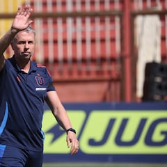 Esto de Gustavo Álvarez no se había visto: pocas veces ocurre algo así con un DT