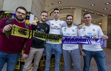 La afición del Real Madrid disfruta de Dortmund