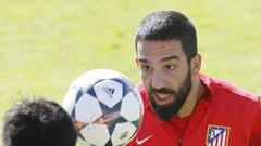 Simeone confía en Arda Turan para poder desarmar al Chelsea