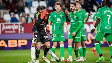 Iñigo Vicente y Raúl Lizoain, en el Albacete - Racing.