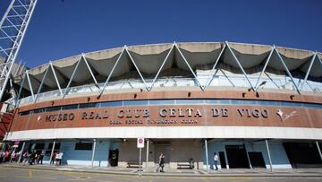 Soccer Football - La Liga Santander - Celta Vigo v FC Barcelona - Balaidos, Vigo, Spain - May 4, 2019 General view outside the stadium before the match REUTERS/Miguel Vidal