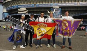 Las fan zone de Real Madrid y Atlético estuvieron muy animadas