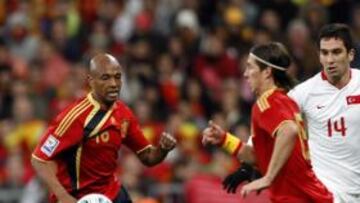 Los ciudadanos podrán adquirir un total de 4.000 entradas en las taquillas del Estadio Romano de Mérida para disfrutar del partido de clasificación para el Mundial de Sudáfrica que disputarán el próximo 9 de septiembre en la capital extremeña las selecciones de fútbol de España y Estonia