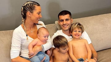 Imagen de Alice Campello, Álvaro Morata, y sus hijos.
