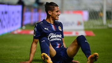 Uriel Antuna da negativo en prueba de COVID que le hizo Chivas