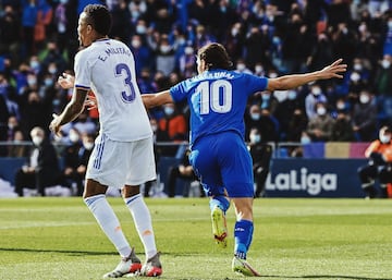 Getafe 1-0 Real Madrid | Militao controló siendo el último e intentó regatear a Ünal, perdiendo el balón y propiciando un mano a mano. El killer azulón disparó por bajo y batió a Courtois.