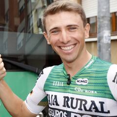 Lastra: "Quiero buscar podios en vueltas de una semana pero ganar es lo más importante"