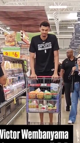 Wembanyama vive “bochornoso” momento en un supermercado