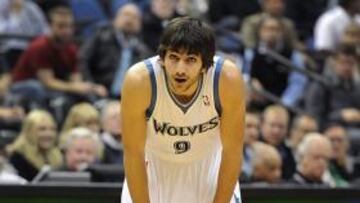 <b>EN LA CANCHA. </b>Ricky, descansando durante el partido del sábado.