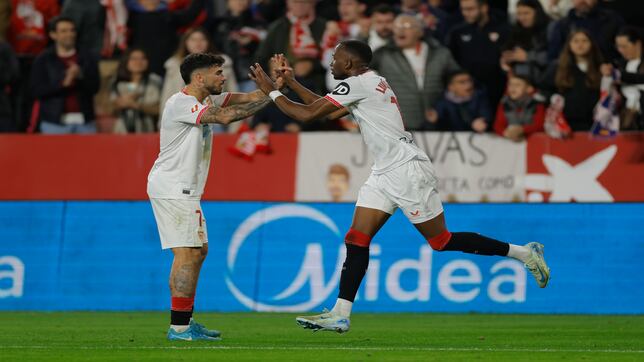 Almería recibe al Sevilla en la Copa del Rey: Un encuentro de titanes