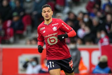 Quizás uno de los jugadores que tiene los vídeos con las mejores recopilaciones de regates. En su día fue uno de los futbolistas a convertirse en leyenda de cualquier equipo debido a su gran calidad. Trotamundos del fútbol ha defendido la camiseta de conjuntos como el Lyon, Marsella, Newcastle Utd., PSG, Real Valladolid, LOSC Lille... Hoy en día se encuentra retirado del fútbol profesional. 