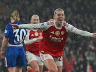 Arsenal's English striker #23 Alessia Russo celebrates after scoring her team's third goal during the UEFA Women's Champions League quarter-final 1st leg football match between Arsenal and Chelsea at The Emirates Stadium in London on March 24, 2026. (Photo by Glyn KIRK / AFP)