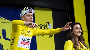 Pese a la victoria de Vingegaard, Pogacar sigue manteniendo el maillot amarillo.