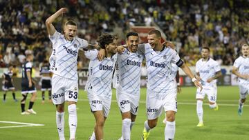 Dzeko lleva al equipo de Mourinho hacia la Champions