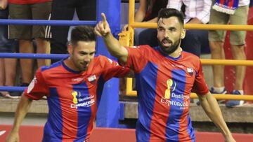 Extremadura 2-1 C¨¢diz: resumen, goles y resultado del partido