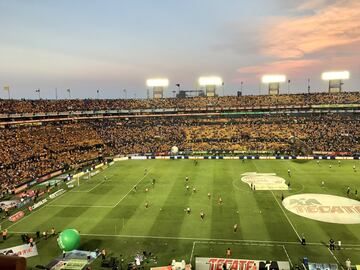 Así se vivió en el Estadio Universitario la previa del partido de ida de la Gran Final del Fútbol Mexicano entre los felinos y los tapatíos.