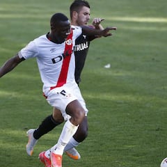 Advíncula: "Hemos estado todo el año en playoff, hay que cuidarlo"