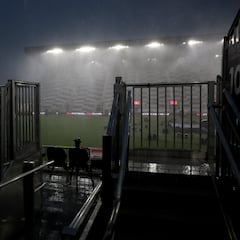 La presentación de Messi se retrasa por lluvia
