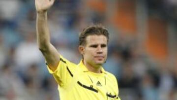 Felix Brych durante un encuentro de Champions.
