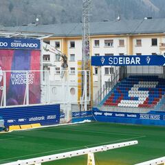 La tribuna Oeste de Ipurua será derribada tras el partido ante el Celta