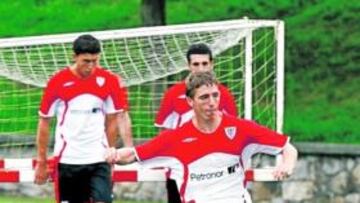 <b>EN LA RECÁMARA. </b>Muniain, que tira a puerta en la sesión de ayer, podría ser reservado para el final .