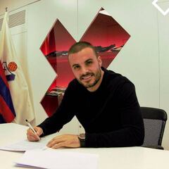 Pedro León renueva y seguirá en el Eibar dos temporadas más