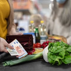 El supermercado low cost que llega a un país vecino de España: productos de otras grandes cadenas y carritos llenos por 40 euros