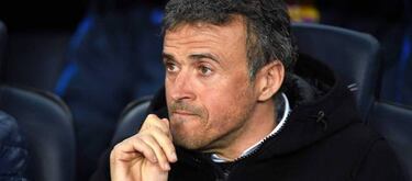 Camp Nou sings in support of Luis Enrique