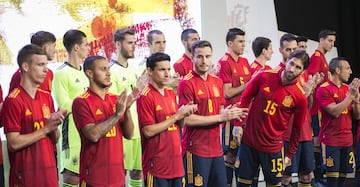 Spain players model the new shirt which the team will wear at next year's Euro 2020 today in the Luis Aragonés room in Las Rozas.