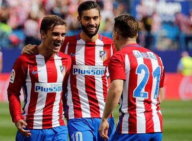 La afición del Madrid prefiere a Lucas Vázquez a Benzema