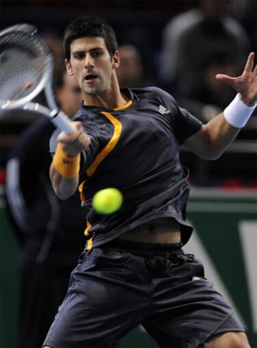 Djokovic acelera y firma un gran final de temporada