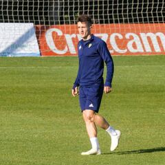 El Cádiz viaja a Pamplona con Salvi pero sin Sergio Sánchez