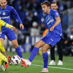 Robert Navarro ya es uno más tras su duro golpe en el Coliseum