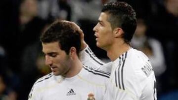 <b>LETALES. </b>Cristiano e Higuaín llevan el peso goleador del Madrid.