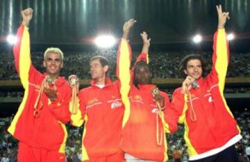 Campeonato del Mundo Sevilla 99. Los españoles que consiguieron medalla: Reyes Estévez, Abel Antón, Nirka MOntalvo y Yago Lamela (plata).