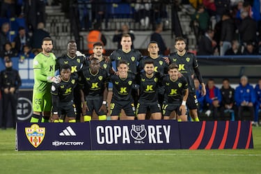 El Almera pone a la venta su segunda equipacin sin haberla presentado