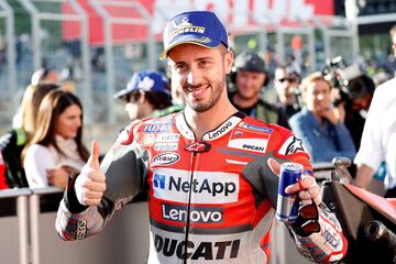 'Dovi' celebrando la pole conseguida en Motegui.