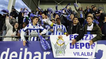 Seguidores del Deportivo en el partido de la pasada temporada en Ipurua.